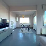 Stylish Apartment With Bosphorus View In Besiktas