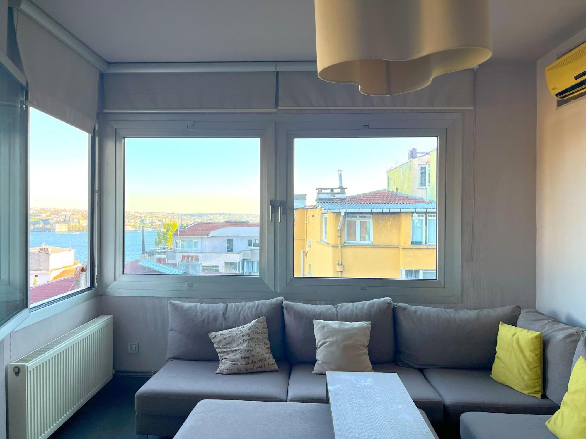 Daire Stylish With Bosphorus View In Besiktas *