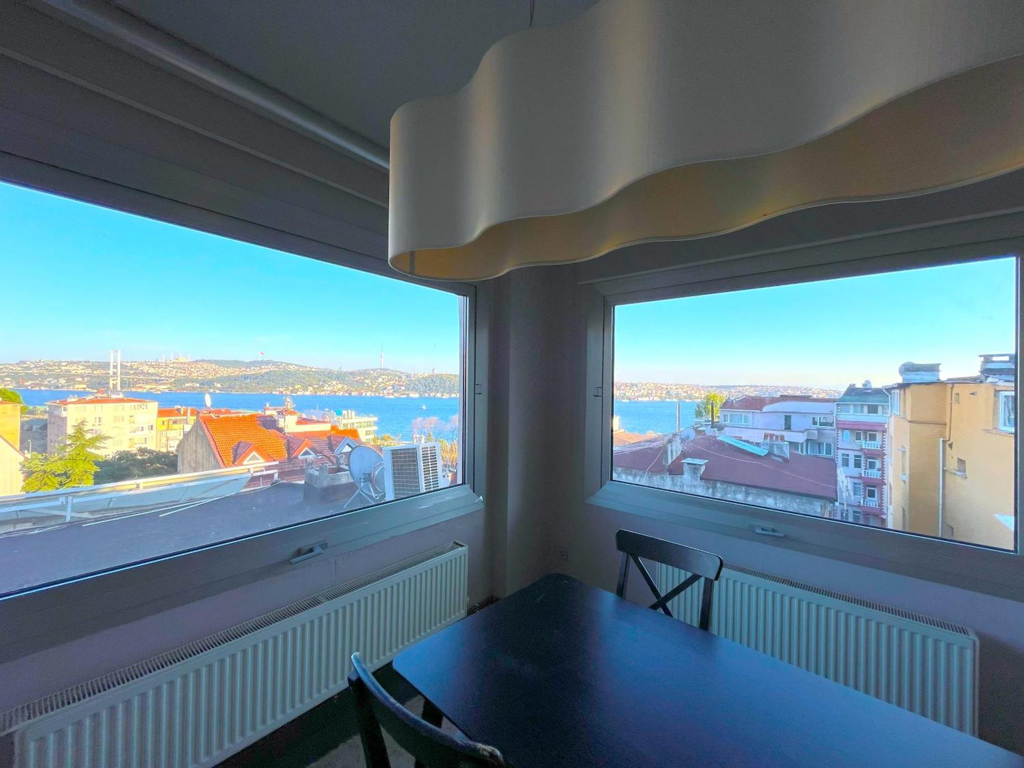 Daire Stylish With Bosphorus View In Besiktas